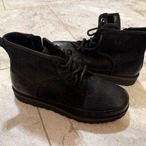 UGG womens  black Leather Ankle Boots